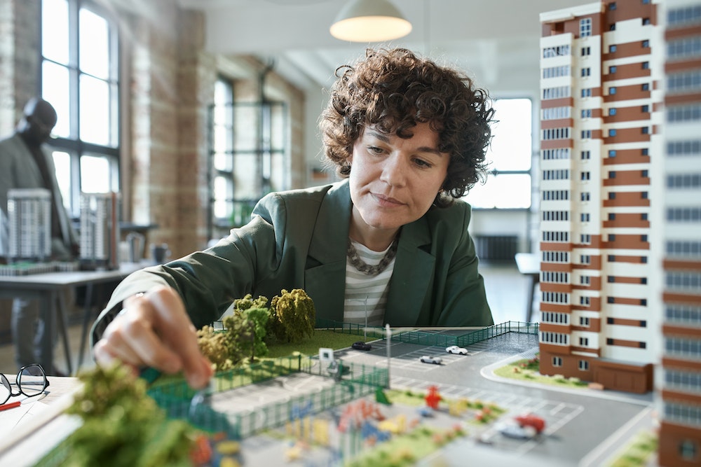 Quelle surface de terrain pour une maison de 95m2 avec terrasse et jardin à la française en banlieue ?