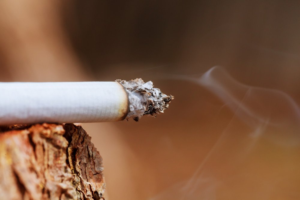 Cigarette électronique qui fume beaucoup : entre plaisir et précautions