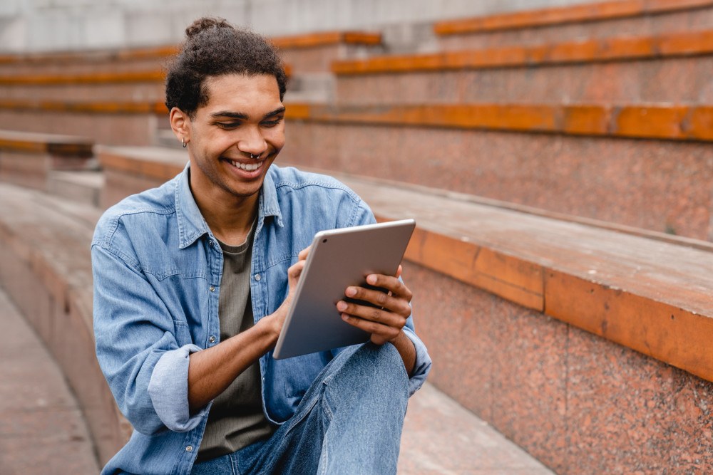 B-ok.cc : la révolution du téléchargement de livres numériques et ses alternatives