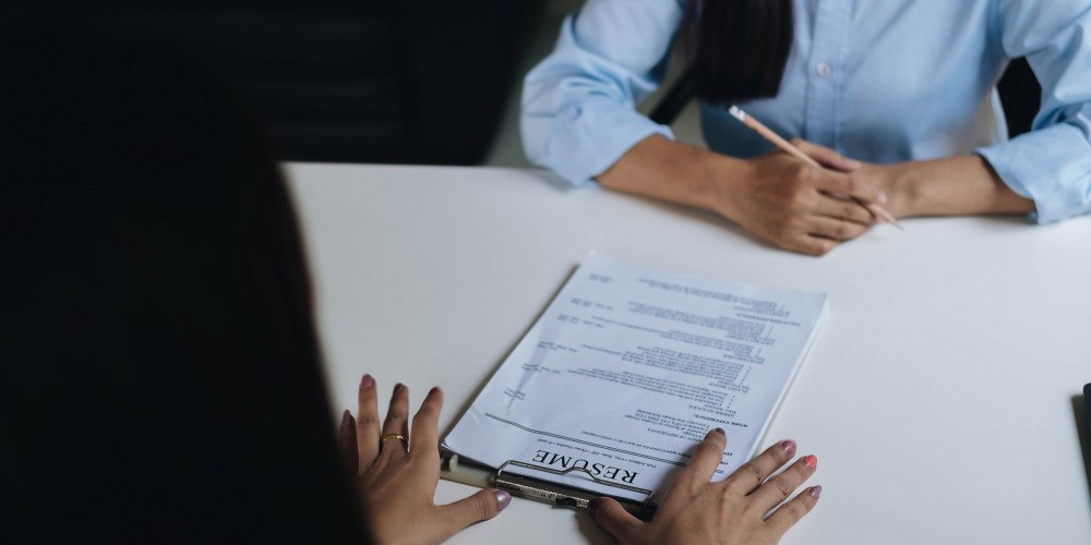 Captiver le recruteur avec votre phrase d'accroche CV : les clés du succès
