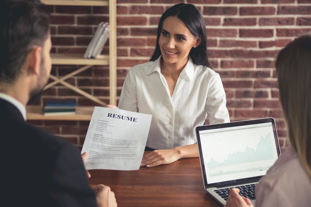 Réussir sa première entrevue d'emploi : les clés du succès